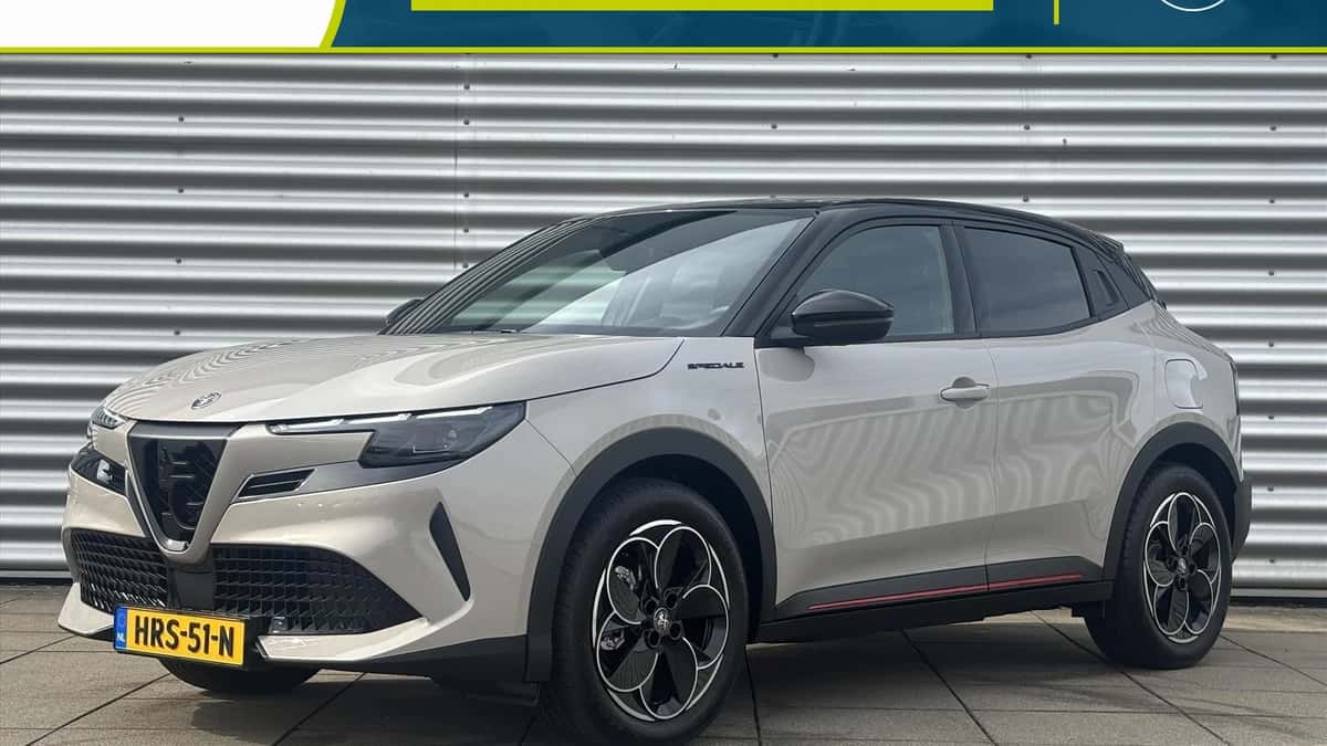 Alfa Romeo Junior (2025) — foto 1