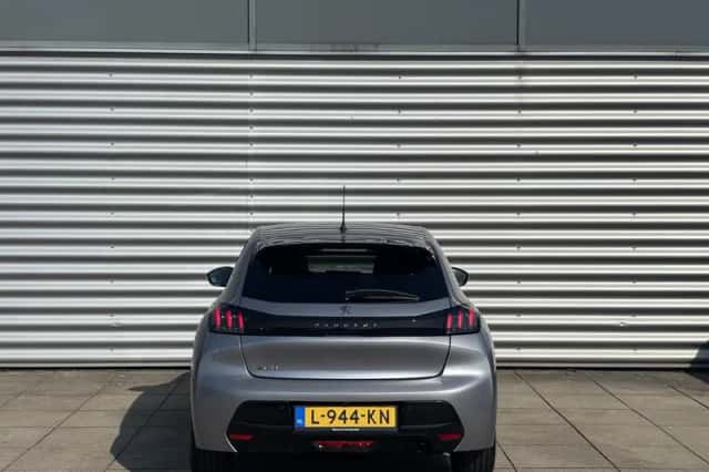 Peugeot 208 (2021) thumbnail 6