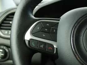 Jeep Renegade (2024) thumbnail 14