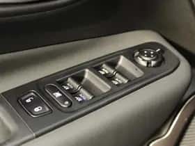 Jeep Renegade (2024) thumbnail 17