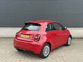 Fiat 500 (2023) thumbnail 6
