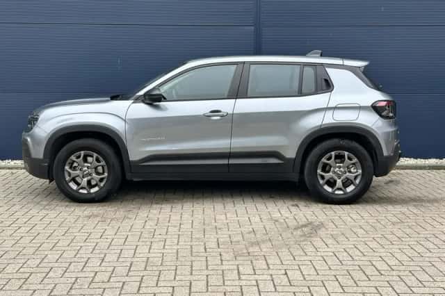 Jeep Avenger (2024) thumbnail 3