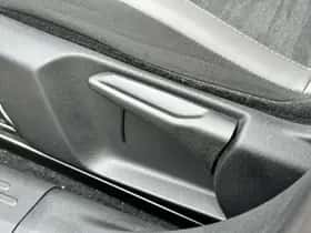 Jeep Avenger (2024) thumbnail 33