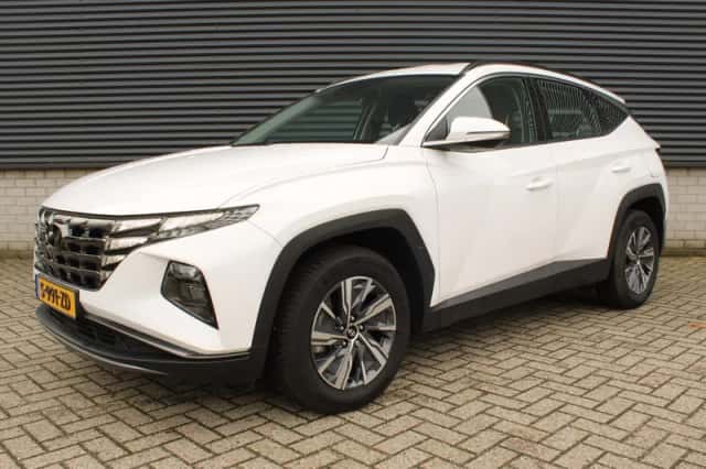 Hyundai Tucson (2021) thumbnail 3