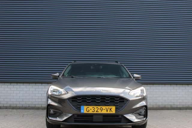 Ford Focus (2020) thumbnail 3