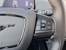 Ford Mustang Mach-E (2026) thumbnail 21