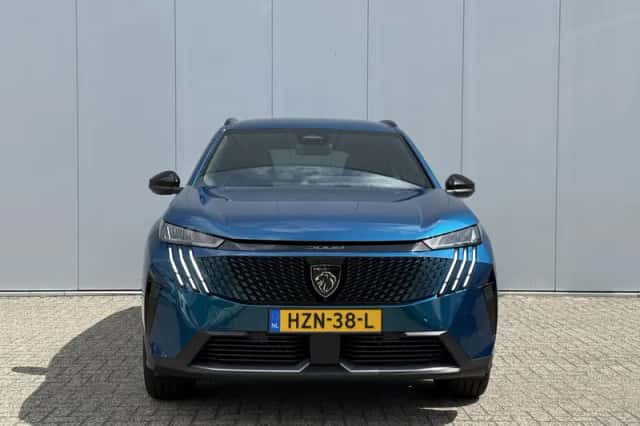 Peugeot 5008 (2025) thumbnail 2