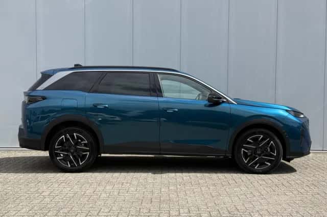 Peugeot 5008 (2025) thumbnail 4