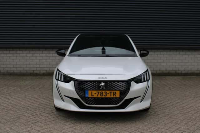 Peugeot 208 (2021) thumbnail 2