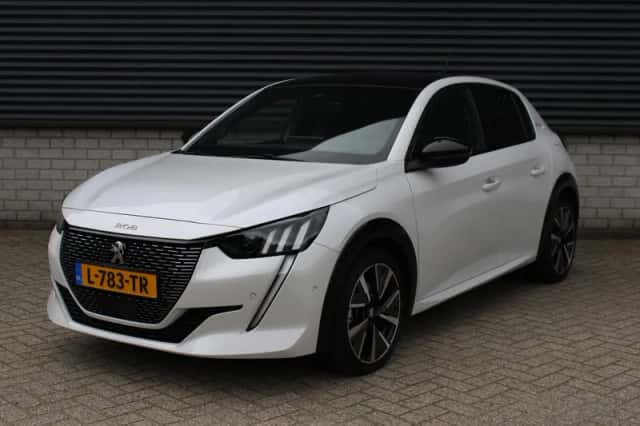 Peugeot 208 (2021) thumbnail 4