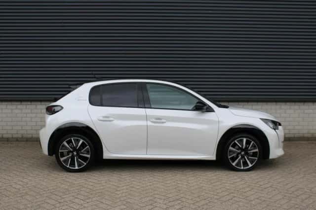 Peugeot 208 (2021) thumbnail 5