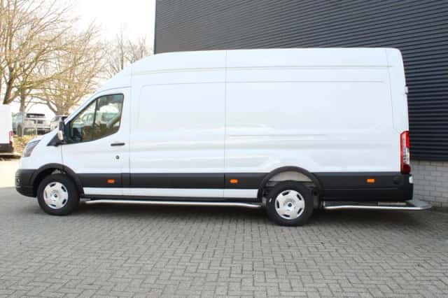 Ford E-Transit (2026) thumbnail 3