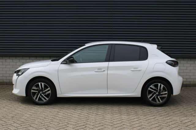 Peugeot 208 (2022) thumbnail 3