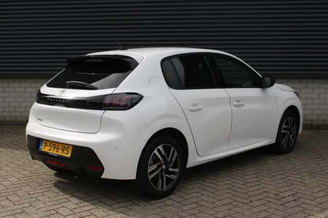 Peugeot 208 (2022) thumbnail 6
