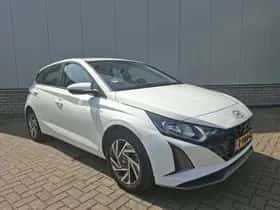 Hyundai i20 (2024) thumbnail 3