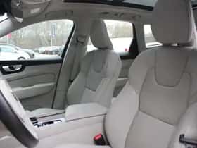 Volvo XC60 (2019) thumbnail 12