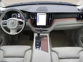 Volvo XC60 (2019) thumbnail 13