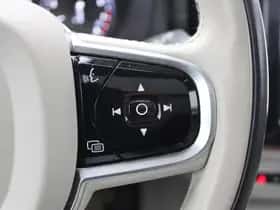 Volvo XC60 (2019) thumbnail 16