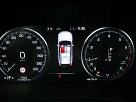 Volvo XC60 (2019) thumbnail 17