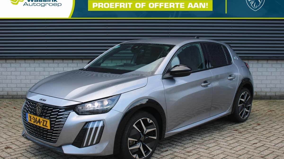 Peugeot e-208 (2024) — foto 1