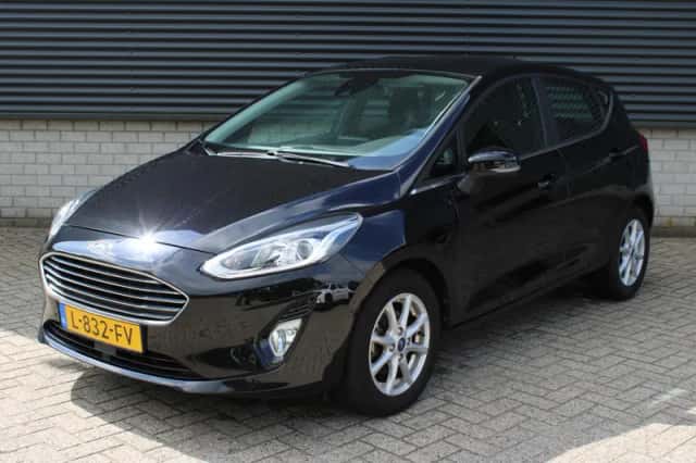 Ford Fiesta (2021) thumbnail 2