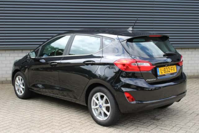 Ford Fiesta (2021) thumbnail 4