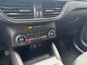 Ford Kuga (2022) thumbnail 24