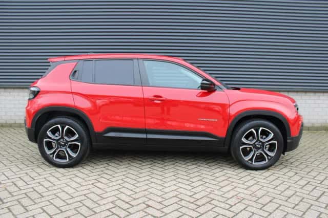 Jeep Avenger (2024) thumbnail 5