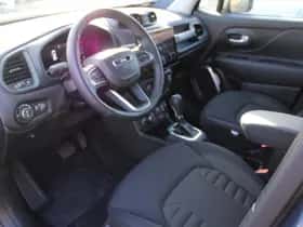 Jeep Renegade (2025) thumbnail 13