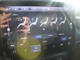 Jeep Renegade (2025) thumbnail 19