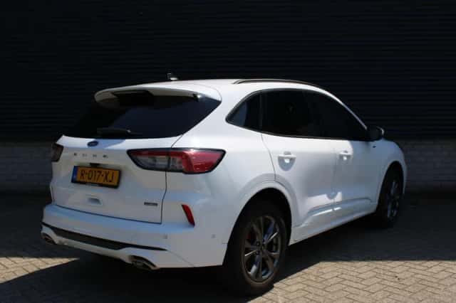 Ford Kuga (2022) thumbnail 6