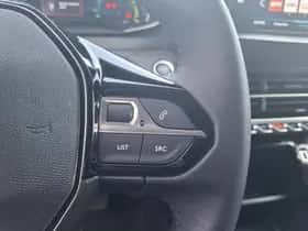 Peugeot e-208 (2023) thumbnail 26