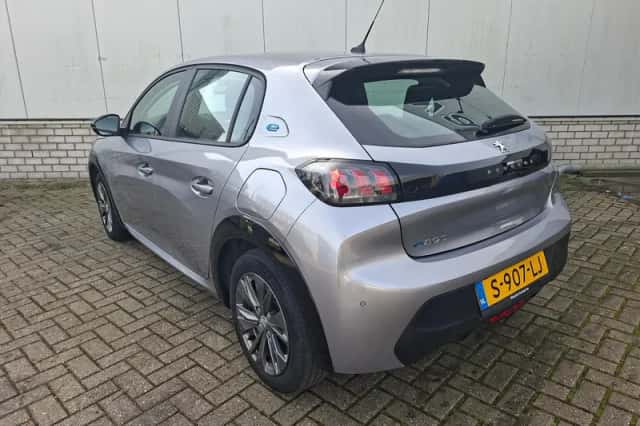 Peugeot e-208 (2023) thumbnail 5