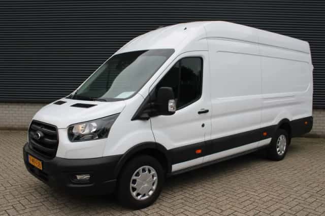 Ford Transit (2024) thumbnail 3