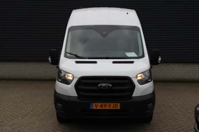 Ford Transit (2024) thumbnail 4