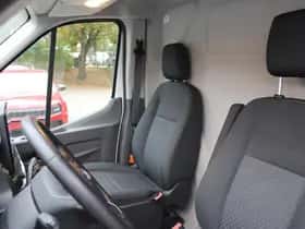Ford Transit (2024) thumbnail 5
