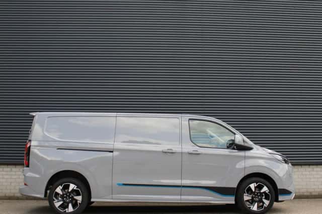 Ford Transit Custom (2026) thumbnail 4