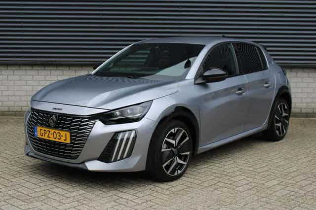 Peugeot 208 (2024) thumbnail 2