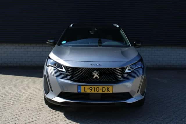 Peugeot 3008 (2021) thumbnail 3