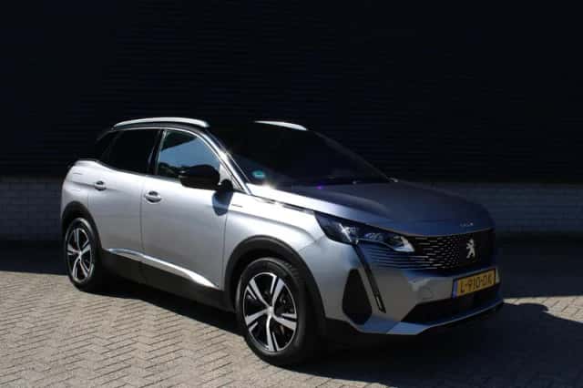 Peugeot 3008 (2021) thumbnail 4