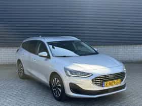 Ford Focus (2022) thumbnail 4