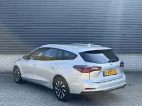 Ford Focus (2022) thumbnail 6