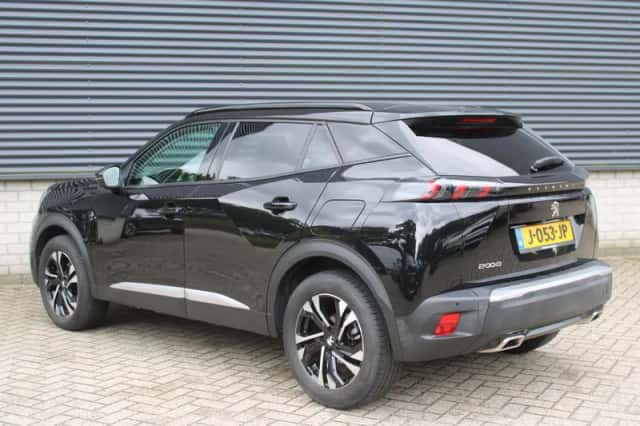 Peugeot 2008 (2020) thumbnail 4