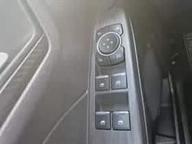 Ford Kuga (2024) thumbnail 32