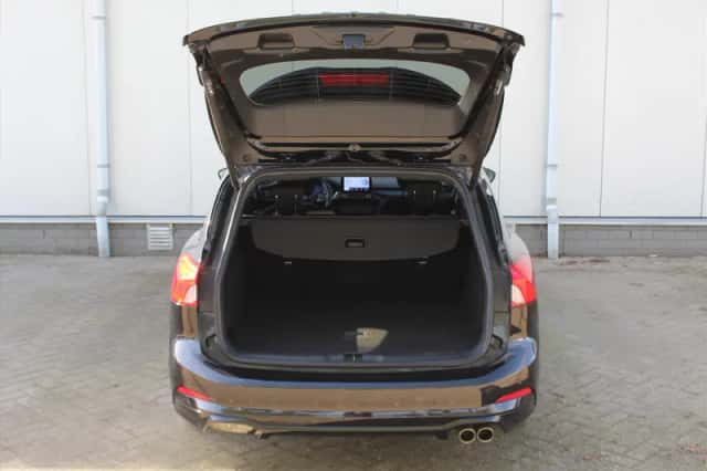 Ford Focus (2021) thumbnail 6