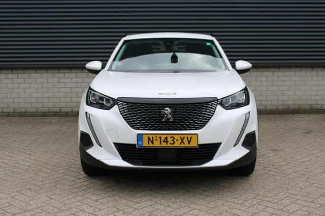 Peugeot 2008 (2021) thumbnail 3