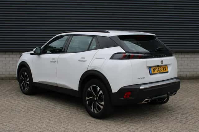 Peugeot 2008 (2021) thumbnail 6