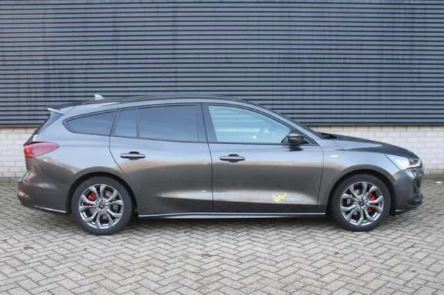 Ford Focus (2025) thumbnail 5