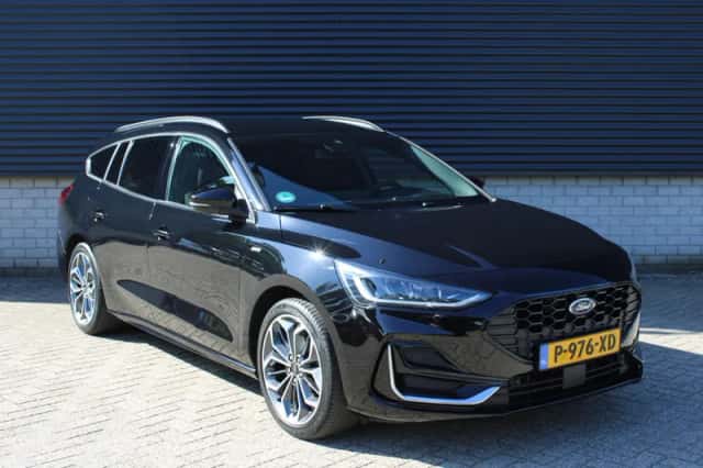 Ford Focus (2022) thumbnail 4