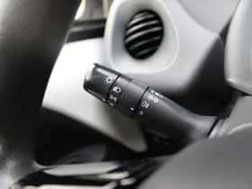 Peugeot 108 (2021) thumbnail 26